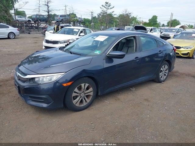 45343405 :رقم المزاد ، 2HGFC2F54JH535704 vin ، 2018 Honda Civic Lx مزاد بيع