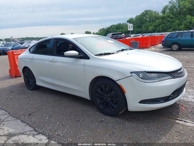 45343417 :رقم المزاد ، 1C3CCCBB7FN559954 vin ، 2015 Chrysler 200 S مزاد بيع