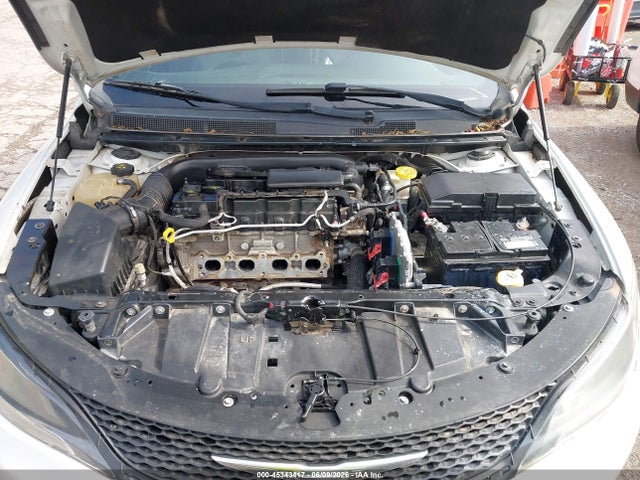 Продаж на аукціоні авто 2015 Chrysler 200 S, vin: 1C3CCCBB7FN559954, номер лоту: 45343417