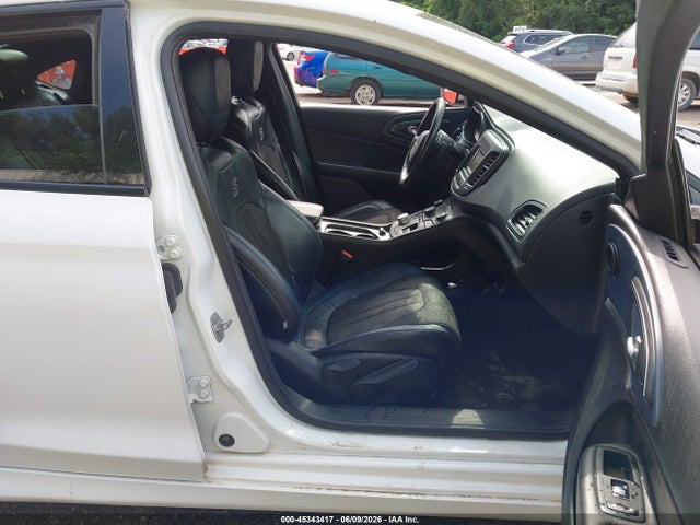 Продаж на аукціоні авто 2015 Chrysler 200 S, vin: 1C3CCCBB7FN559954, номер лоту: 45343417