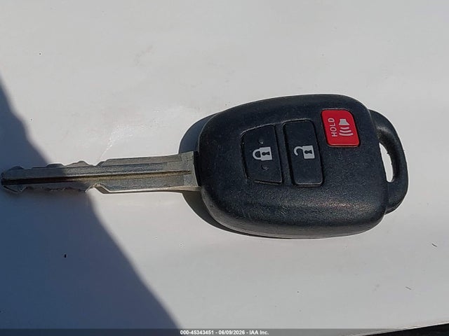 Toyota RAV4 LE 2018 2T3ZFREV0JW419428 Image 11