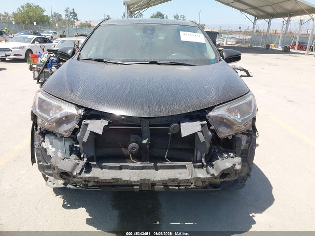 Toyota RAV4 LE 2018 2T3ZFREV0JW419428 Image 13