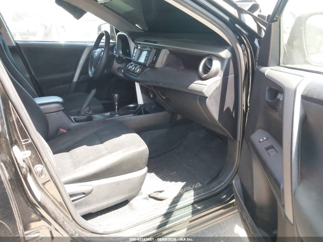 Toyota RAV4 LE 2018 2T3ZFREV0JW419428 Image 5