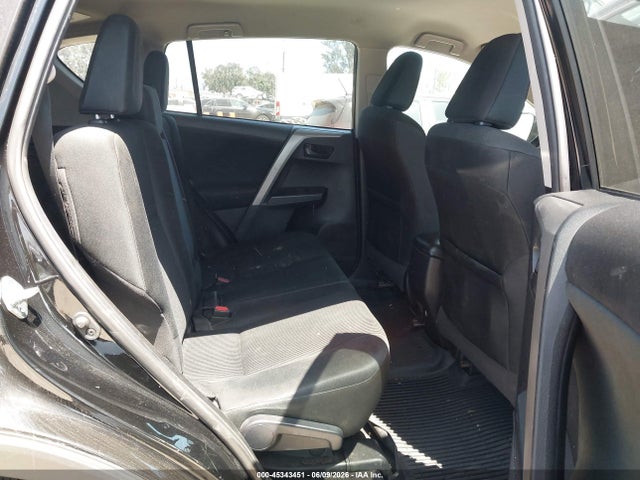 Toyota RAV4 LE 2018 2T3ZFREV0JW419428 Image 8