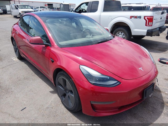 45343480 :رقم المزاد ، 5YJ3E1EA2NF190656 vin ، 2022 Tesla Model 3 Rear-wheel Drive مزاد بيع