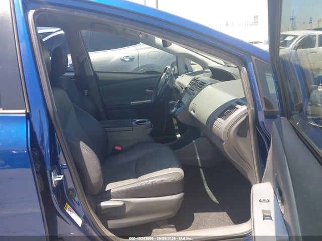 Toyota Prius V Five 2014 JTDZN3EUXE3314153 Image 5
