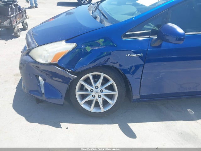Toyota Prius V Five 2014 JTDZN3EUXE3314153 Image 6