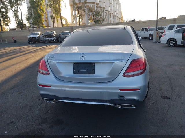 Продажа на аукционе авто 2017 Mercedes-benz E 300, vin: WDDZF4JB6HA243241, номер лота: 45343535