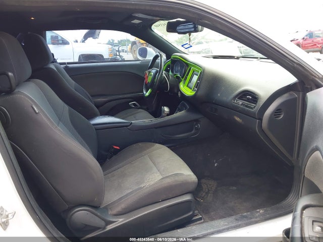 Продажа на аукционе авто 2015 Dodge Challenger Sxt, vin: 2C3CDZAG8FH861680, номер лота: 45343540