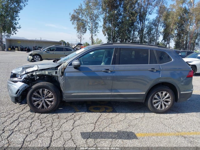 3VV3B7AX7JM069263 Volkswagen Tiguan 2.0t Se/2.0t Sel