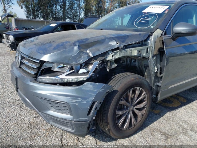 3VV3B7AX7JM069263 Volkswagen Tiguan 2.0t Se/2.0t Sel