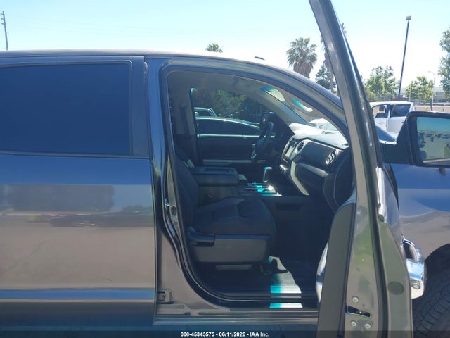 5TFEY5F11FX185106 Toyota Tundra Sr5 5.7l V8