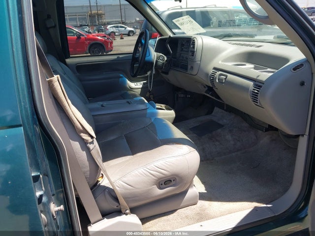 Продаж на аукціоні авто 1996 Chevrolet Suburban C1500, vin: 1GNEC16R9TJ393575, номер лоту: 45343580