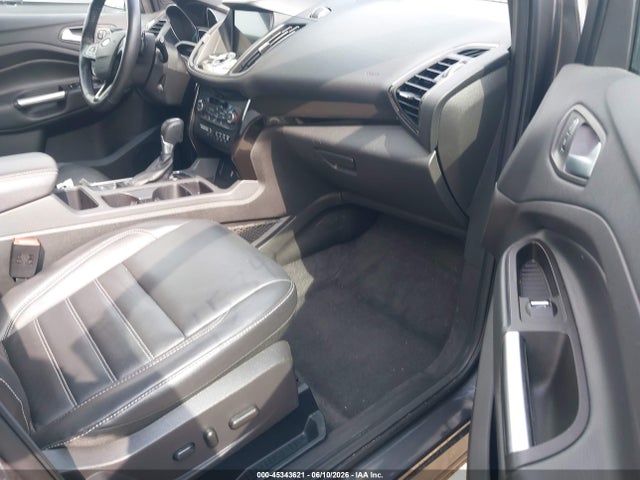 1FMCU9J99HUC95411 Ford Escape Titanium