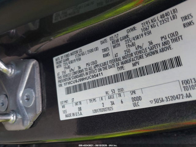 1FMCU9J99HUC95411 Ford Escape Titanium