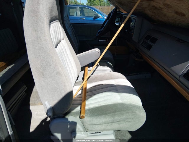45343652 :رقم المزاد ، 1GCEK19K2RE239074 vin ، 1994 Chevrolet Gmt-400 K1500 مزاد بيع