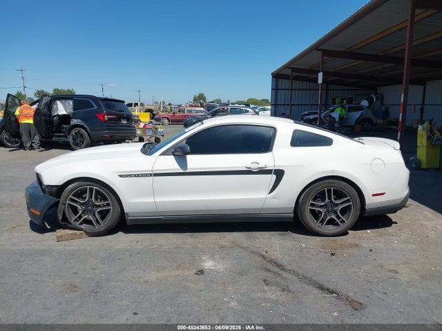 45343653 :رقم المزاد ، 1ZVBP8AM1C5268130 vin ، 2012 Ford Mustang V6 Premium مزاد بيع