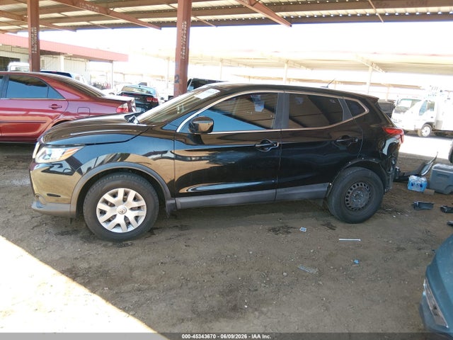 JN1BJ1CP0HW000323 Nissan Rogue Sport S