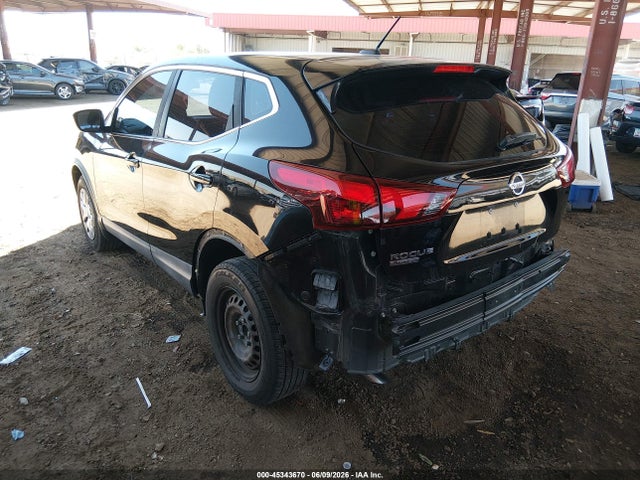 JN1BJ1CP0HW000323 Nissan Rogue Sport S