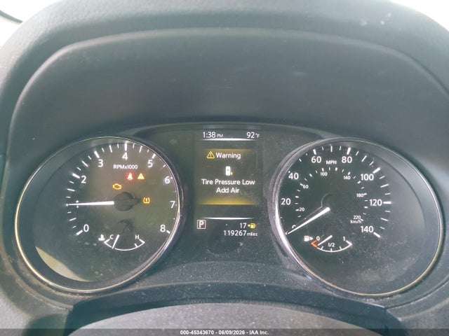 JN1BJ1CP0HW000323 Nissan Rogue Sport S