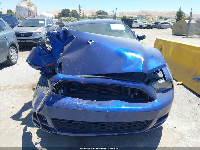 45343696 :رقم المزاد ، 1ZVBP8AMXE5278528 vin ، 2014 Ford Mustang V6 مزاد بيع