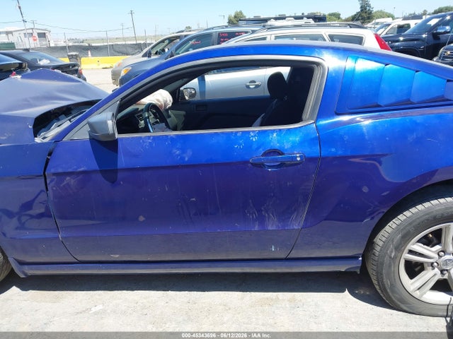 45343696 :رقم المزاد ، 1ZVBP8AMXE5278528 vin ، 2014 Ford Mustang V6 مزاد بيع