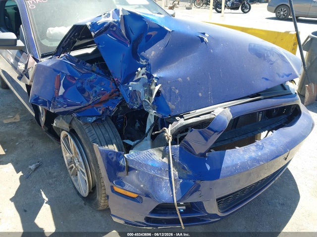 45343696 :رقم المزاد ، 1ZVBP8AMXE5278528 vin ، 2014 Ford Mustang V6 مزاد بيع