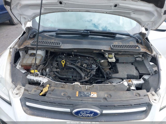 1FMCU9GX5GUC81798 Ford ESCAPE SE
