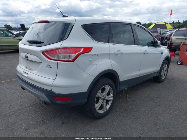 1FMCU9GX5GUC81798 Ford ESCAPE SE