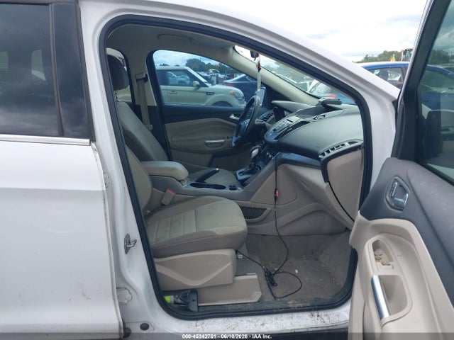 1FMCU9GX5GUC81798 Ford ESCAPE SE