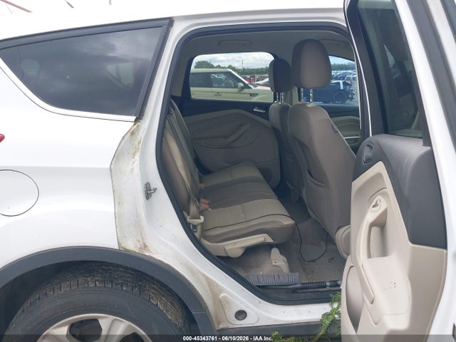 1FMCU9GX5GUC81798 Ford ESCAPE SE