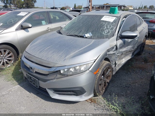 Honda Civic Lx 2018 2HGFC2F59JH571596 Image 2