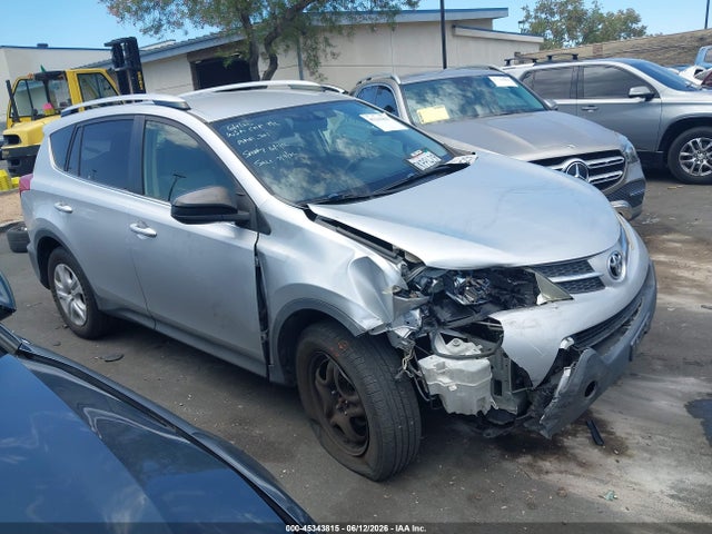 Toyota RAV4 LE 2015 JTMZFREV2FD052858 Image 14