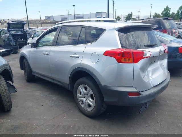 Toyota RAV4 LE 2015 JTMZFREV2FD052858 Image 3