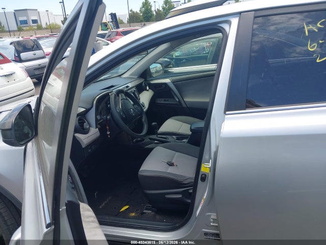 Toyota RAV4 LE 2015 JTMZFREV2FD052858 Image 5