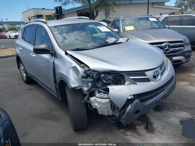 Toyota RAV4 LE 2015 JTMZFREV2FD052858 Image 6