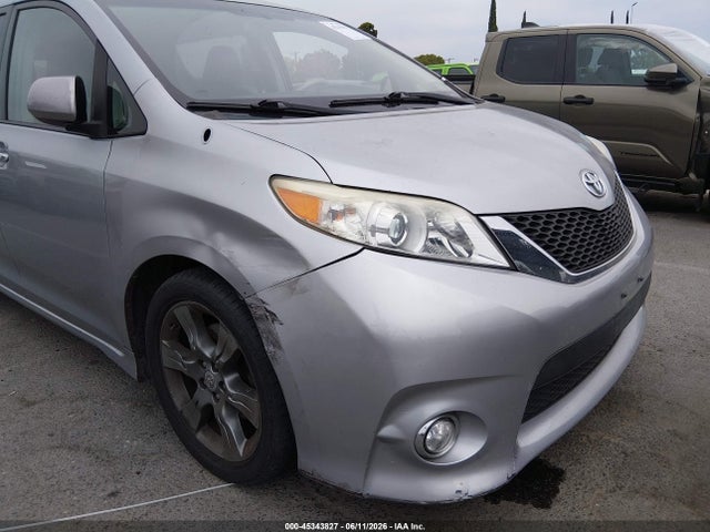 5TDXK3DCXES498680 Toyota Sienna Se 8 Passenger