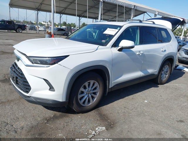 Toyota Grand Highlander Xle 2025 5TDAAAA58SS025133 Image 2