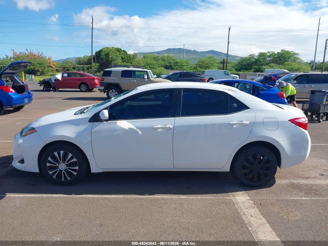 2018 Toyota Corolla Le მანქანა იყიდება აუქციონზე, vin: 5YFBURHE3JP759718, აუქციონის ნომერი: 45343843