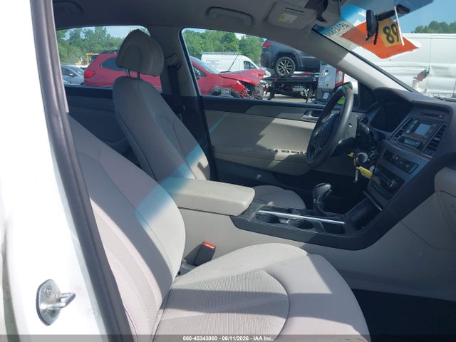2015 Hyundai Sonata Se მანქანა იყიდება აუქციონზე, vin: 5NPE24AF5FH086251, აუქციონის ნომერი: 45343860