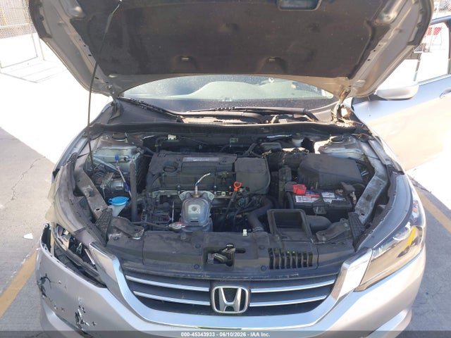 45343933 :رقم المزاد ، 1HGCR2F37FA157562 vin ، 2015 Honda Accord Lx مزاد بيع