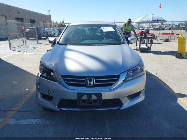45343933 :رقم المزاد ، 1HGCR2F37FA157562 vin ، 2015 Honda Accord Lx مزاد بيع