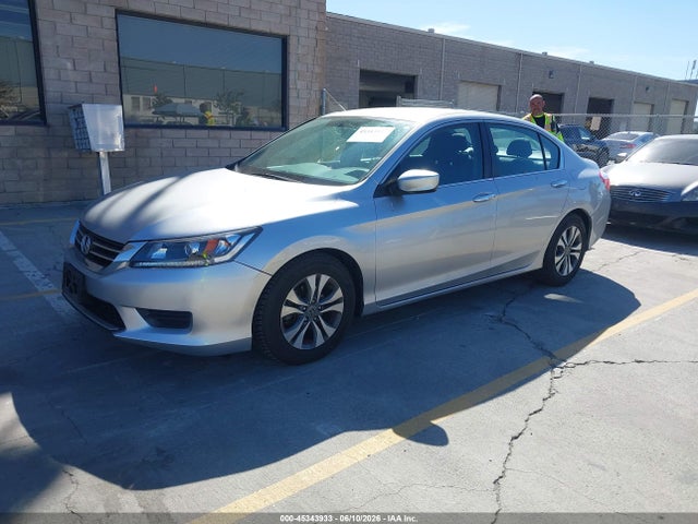45343933 :رقم المزاد ، 1HGCR2F37FA157562 vin ، 2015 Honda Accord Lx مزاد بيع