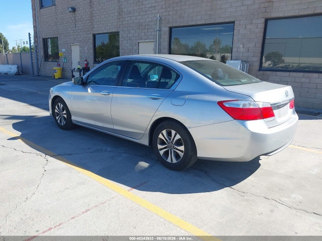 45343933 :رقم المزاد ، 1HGCR2F37FA157562 vin ، 2015 Honda Accord Lx مزاد بيع