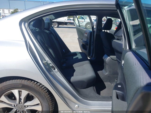 45343933 :رقم المزاد ، 1HGCR2F37FA157562 vin ، 2015 Honda Accord Lx مزاد بيع