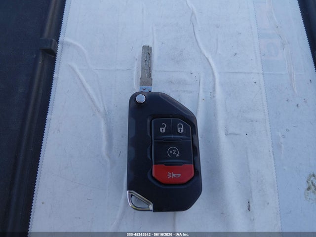 1C4HJXEG5KW641904 Jeep Wrangler Unlimited Sahara