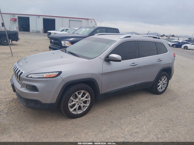 1C4PJLCX8JD590013 Jeep Cherokee Latitude Fwd
