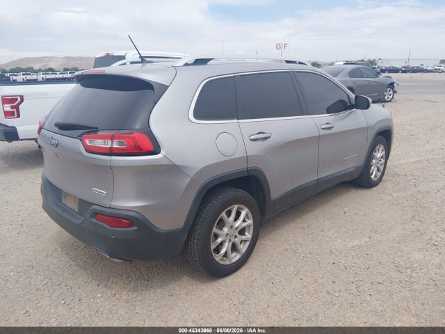 1C4PJLCX8JD590013 Jeep Cherokee Latitude Fwd