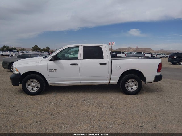 1C6RR7KG2JS315864 RAM 1500 Tradesman 4x4 5&#039;7 Box