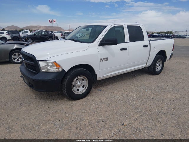 1C6RR7KG2JS315864 RAM 1500 Tradesman 4x4 5&#039;7 Box